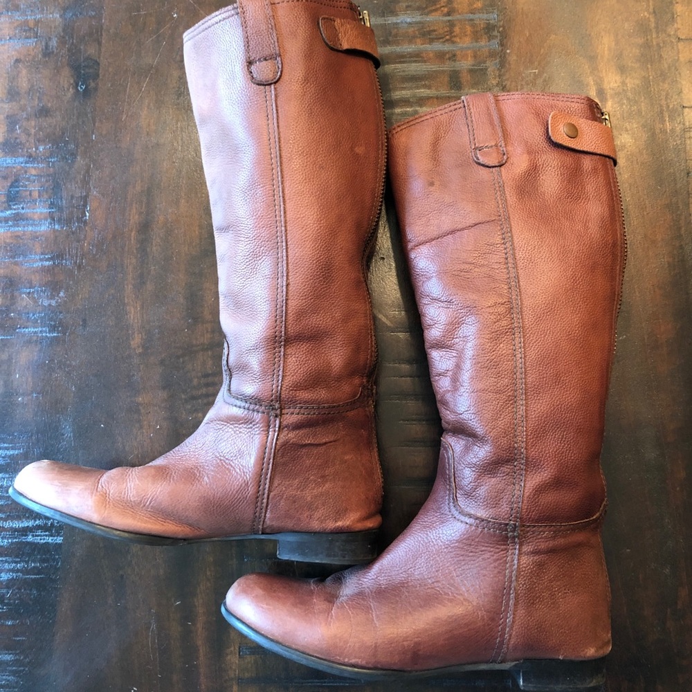 BDG Tall Brown Zip up Boots